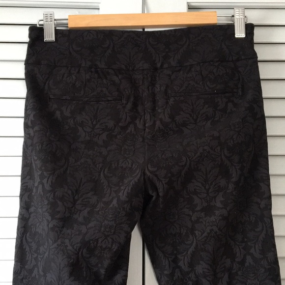 Lord & Taylor Kelly Pull On Pants Cuffed Hems - Picture 4 of 8